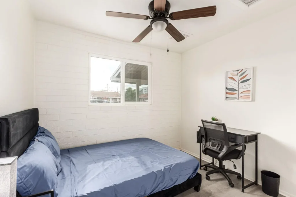 Phoenix House — Комната №2