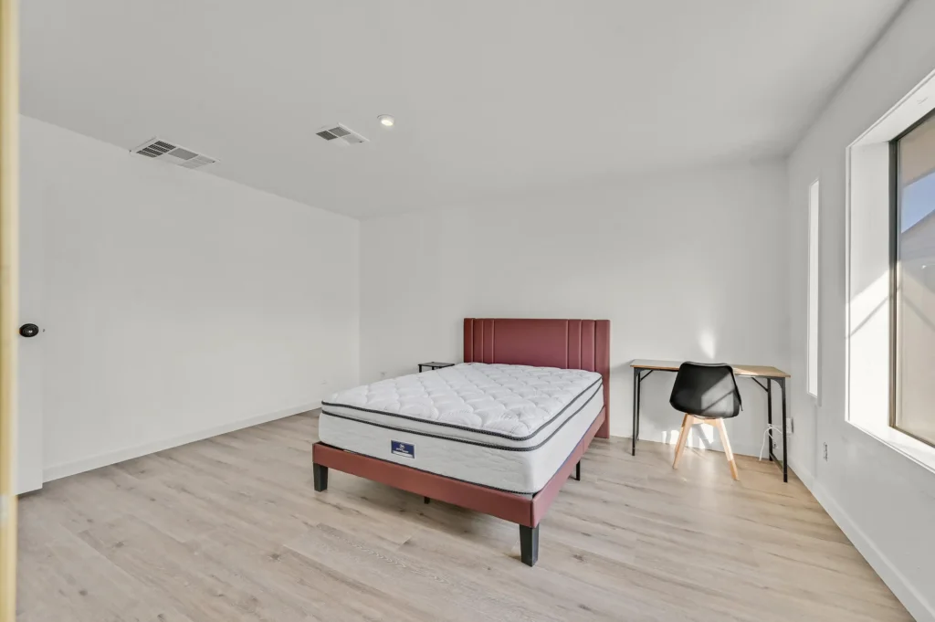 Бльшая комната №2